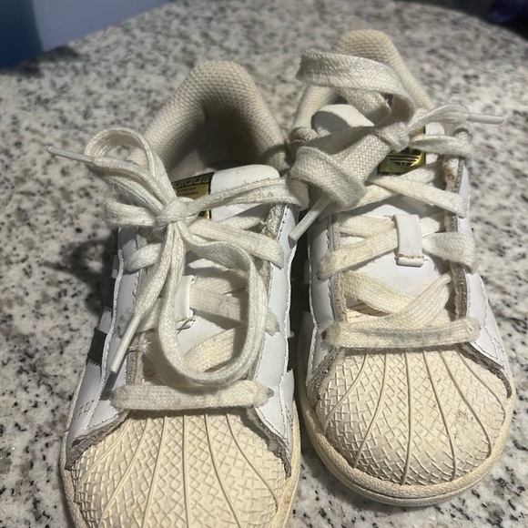 Kids Adidas all star used condition sz 9 - Picture 6 of 8